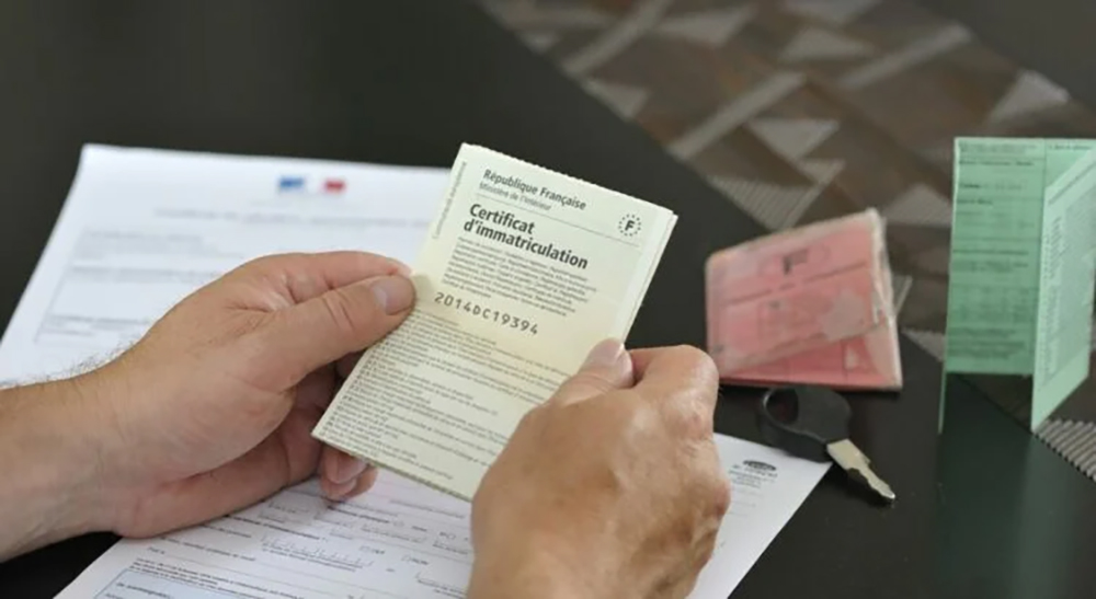 Cartes grises : à quelle hauteur sont-elles taxées ? Ça va vous étonner