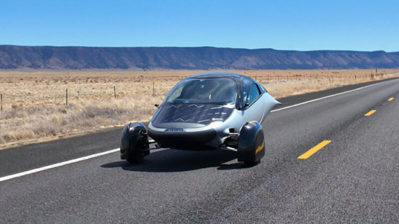 Cette auto parcourt 500 km sans essence, ni diesel, ni hydrogène