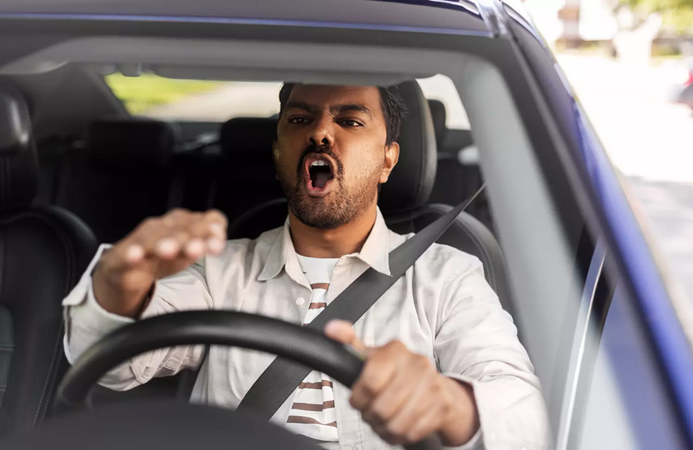 C’est le pire jour de la semaine pour conduire : la colère explose au volant selon les chercheurs