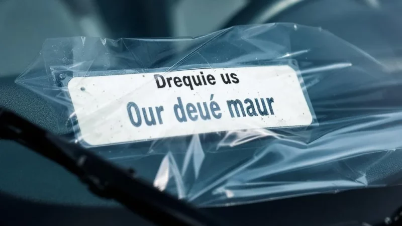 Plaques d&rsquo;immatriculation sous le manteau encore possibles ? La vérité dévoilée