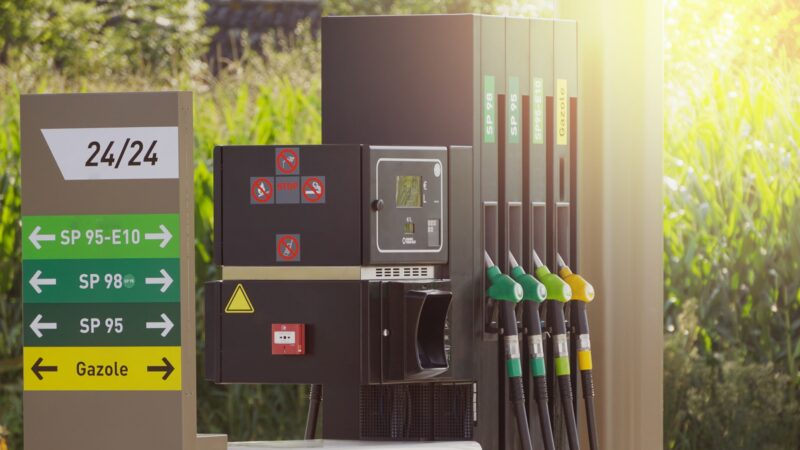 Ne faites plus jamais le plein à cette heure (sauf si vous aimez payer plus cher)